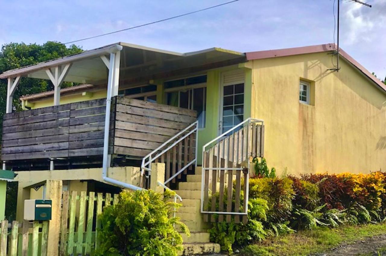 Maison Douce A Riviere-Salee Avec Vue Sur Jardin & Montagne Esterno foto
